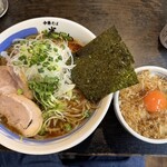 中華そば 半ざわ - もやしラーメン　かつお節と卵かけご飯