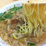 中華そば（麺アップ）