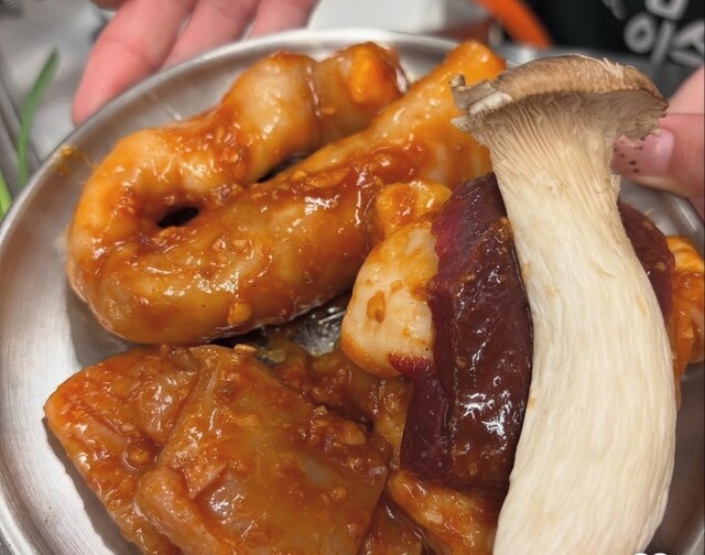 Miline Yankopchan Sakae Ten