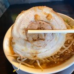 豚麺山脈 - 
