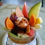 coffee&lunch さがみ - ぎゅうぎゅうのクリームあんみつ480円