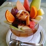 coffee&lunch さがみ - クリームあんみつ480円