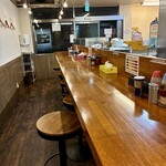 汁麺屋 どっぷりしやがれ - クリーンな店内