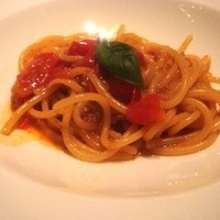 ラ ベデュータ - シンプルなトマトパスタ