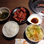 いやしん坊 - 焼肉ランチのタ