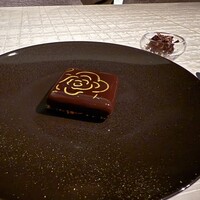 ベージュ アラン・デュカス 東京 - 