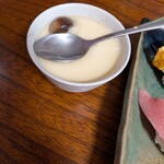 鮨処美好 - ランチに付く茶碗蒸し