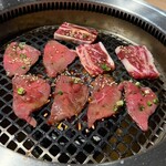 焼肉 六甲 - 