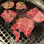 焼肉 六甲 - 