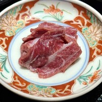 和牛lab K - ・榊山牛 ツラミ刺し