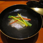 御料理 樋渡 - お椀：大分の車海老と蕪