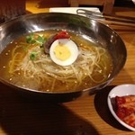 炭火焼肉 筵 - ☆最後はいつのものように冷麺で〆たのだ。