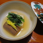 御料理 樋渡 - 海老芋、菊菜、厚揚げの炊き合せ