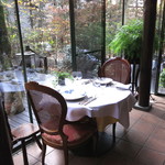에르미타주 드 타무라 - 中庭の見えるテーブル席　(2014/11)