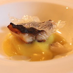 Hermitage de Tamura - 萩より届いたイサキをポテトのマリナードに５時間漬けて炭火焼　新米のガレットとソース　(2014/11)