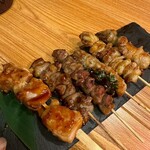 個室で味わう博多もつ鍋と手打ち焼き鳥 呑兵衛 - 