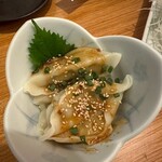 個室で味わう博多もつ鍋と手打ち焼き鳥 呑兵衛 - 