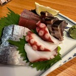 個室で味わう博多もつ鍋と手打ち焼き鳥 呑兵衛 - 