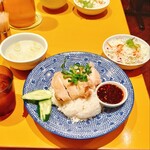 グリーンパッタイ - カオマンガイ