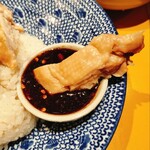 グリーンパッタイ - 蒸し鶏のタレつけ