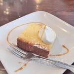 PIZZA BORSA - デザート（パインのパウンドケーキ）