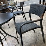 スターバックス・コーヒー お茶の水村田ビル店 - 広々と外が見えるところがいい