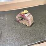 千成寿司 - 鯵の巻き寿司◯