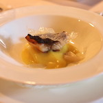 Hermitage de Tamura - 萩より届いたイサキをポテトのマリナードに５時間漬けて炭火焼　新米のガレットとソース　(2014/11)