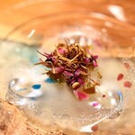 IL TEATRINO DA SALONE - 【お造り】　鰹　西洋葱　鹿コンソメ