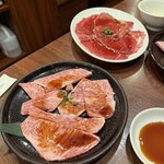焼肉 山河 - 