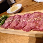 カウンター焼肉かるび - ネギ塩タン