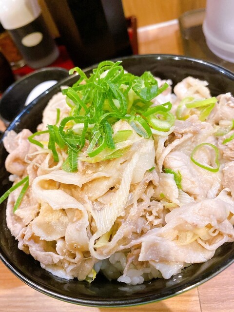 どんどん 新宿東口アルタ裏店 - 新宿西口/丼 | 食べログ