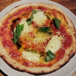 炭火焼イタリアン 海串 ブラーチェ - 小さいピザ