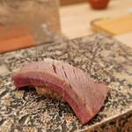 鮨 赫 sushi aka Tokyo - 【大トロ炭炙り】バーナーじゃなく炭で炙るんだ