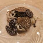 鮨 赫 sushi aka Tokyo - 【トリュフとキャビアのカッペリーニ】削りだすと遠くからでも香ってくる
