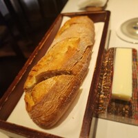 レストラン リューズ - ルクセンブルクから生地を取り寄せてるらしい