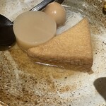 ななや - おでん(大根・厚揚げ・玉子・結び白滝)