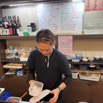 立ち飲み しろちゃん - 店主