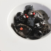 小ヤリイカの墨煮