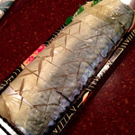 福ちゃん寿し - 冬場の名物『鯖の松前寿司』(1600円)
      消費税８%で今年は100円だけ値上げしたが、それだけの価値は間違いなくある。〆過ぎてない鯖の美味しさは感涙ものです。