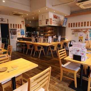 ひとり利用から宴会まで大歓迎！開放感あふれる駅近のお店