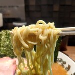 ラーメン 野良裏家 - 麺リフト