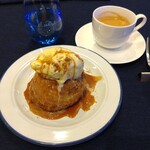 Ristorante alanello - 名物！アップルパイ バニラジェラート添えミニ800円、ブレンドコーヒー600円