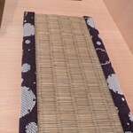 鮨 赫 sushi aka Tokyo - 【オマケ】草履じゃないよ。スマホの指定席