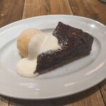 Bistro Buzz 赤坂 - 