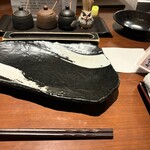 麻布 とさか - 器とお箸もスタイリッシュで素敵