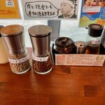 台湾バスラーメン 喜楽亭 - 卓上の味変調味料
