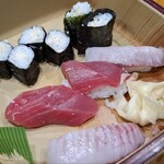 とも恵寿し - 山わさび､マグロ､エンガワ