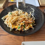 アジアン料理と燻製バル HaHaHa - 