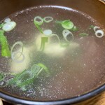 暁寿司 - お吸い物には鯛の身が入っていました